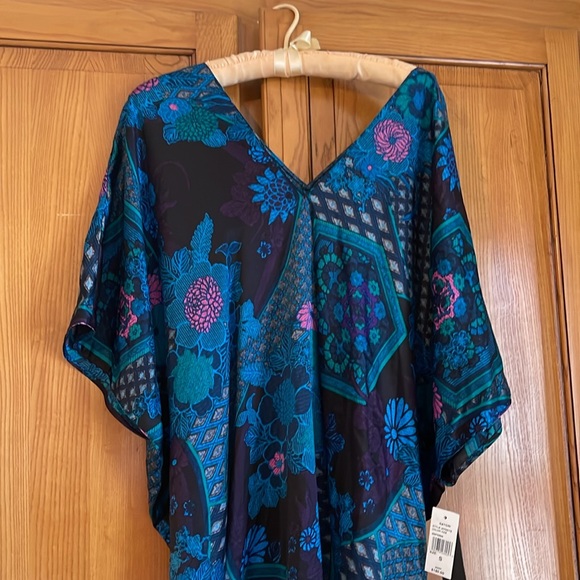 Natori Empress Caftan - Picture 5 of 8